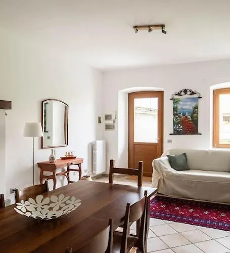 Leoni - Charming Full In Tatil Evi