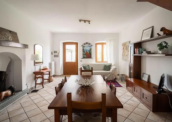 Leoni - Charming Full In Bellagio