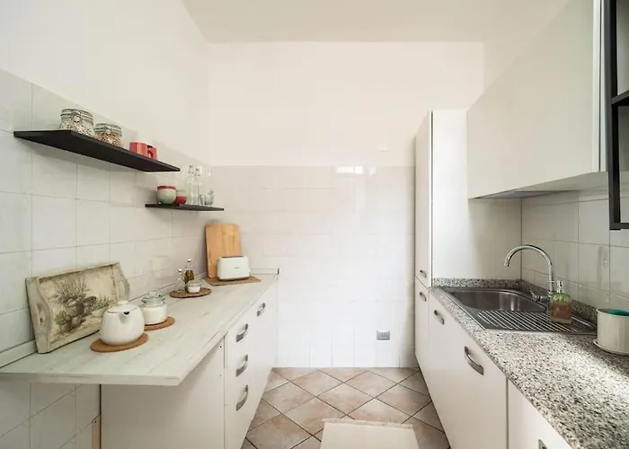 Leoni - Charming Full In Tatil Evi