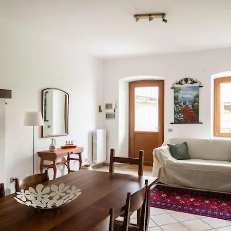 Leoni - Charming Full In Feriehus