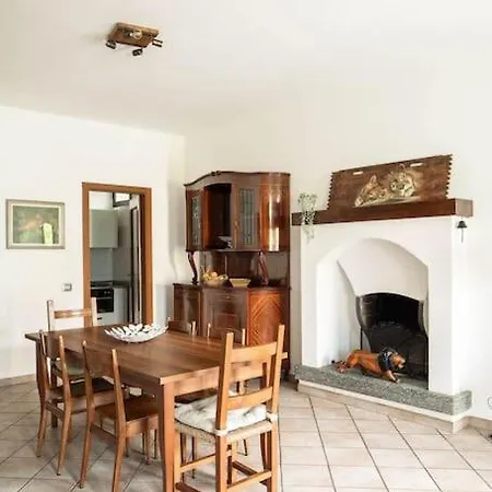 Leoni - Charming Full In *