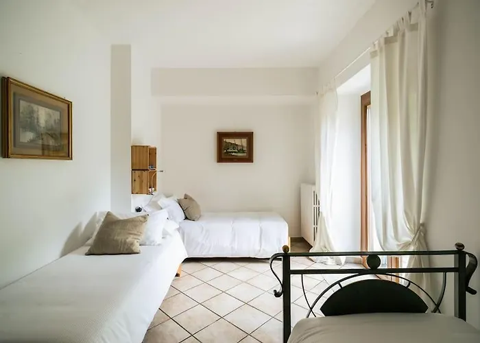 Leoni - Charming Full In