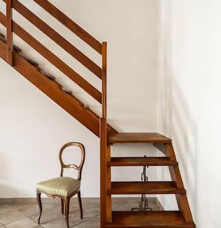 Leoni - Charming Full In *