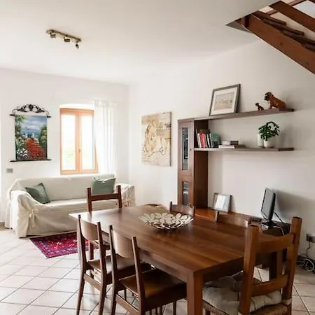 Leoni - Charming Full In Bellagio