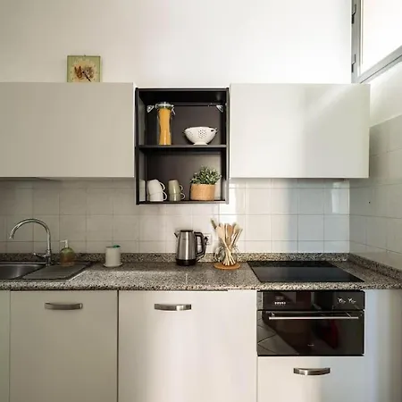 Semesterbostad Leoni - Charming Full In *