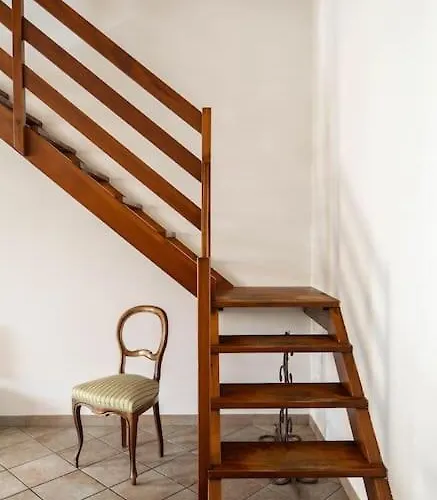 Leoni - Charming Full In *