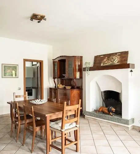 Leoni - Charming Full In *